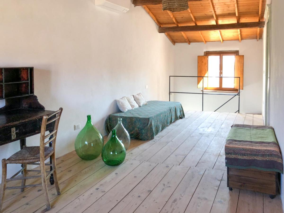 Beni Benius - Typical Restored House In Nurachi المظهر الخارجي الصورة